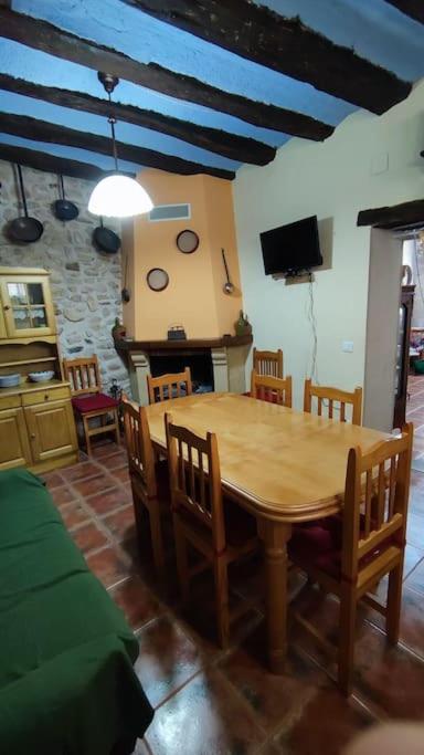 Casa Rural La Criva Crivillen ภายนอก รูปภาพ